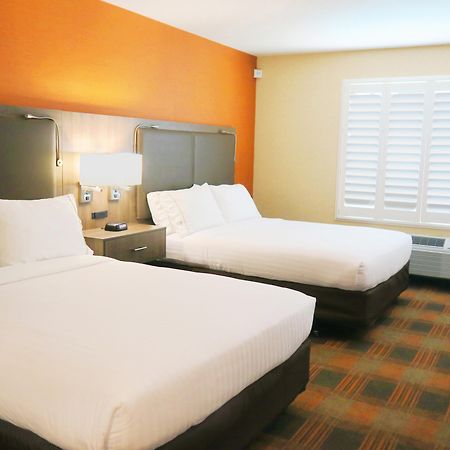 Holiday Inn Express & Suites Elk Grove Central - Hwy 99 By Ihg Exteriér fotografie