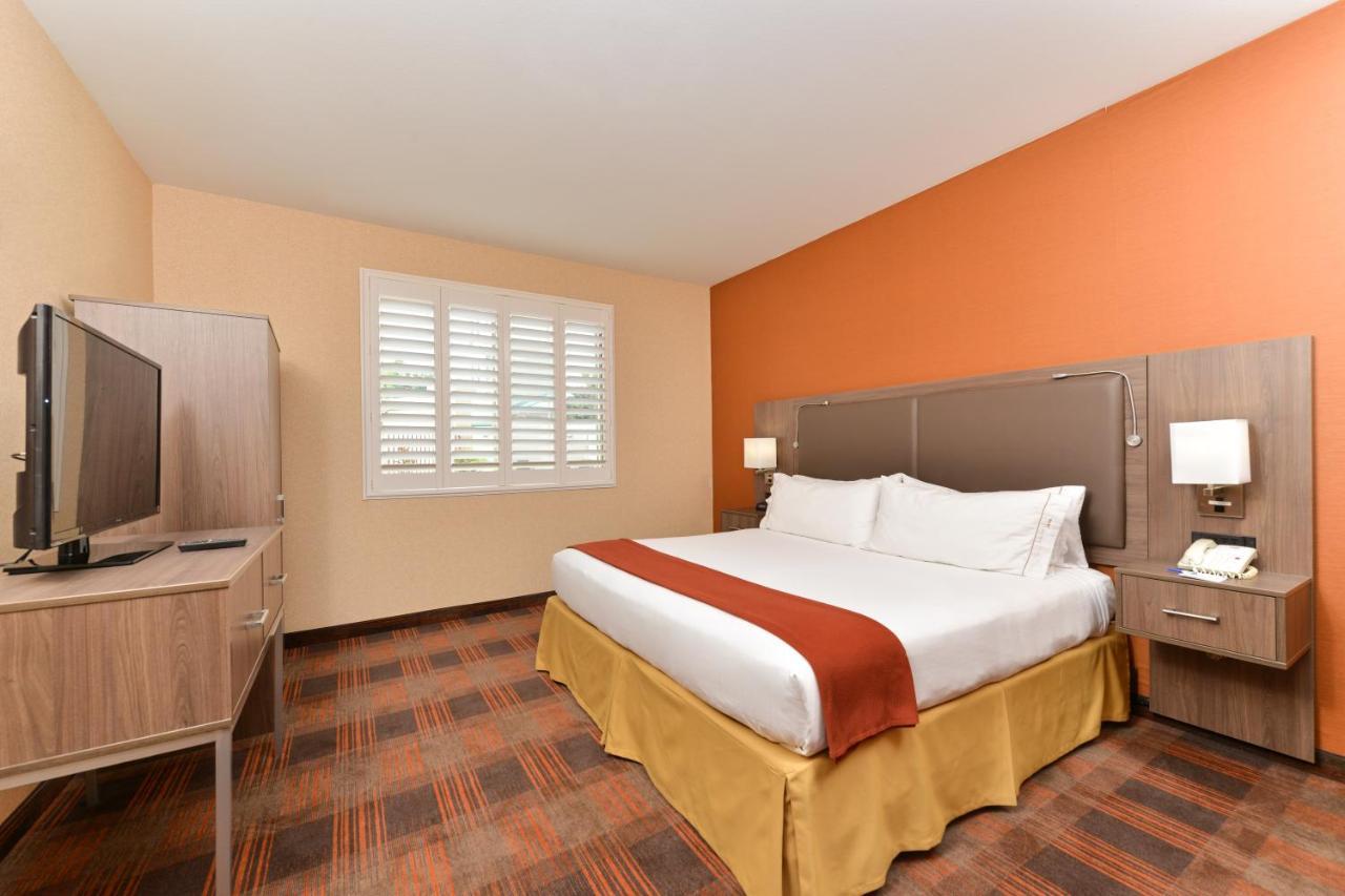 Holiday Inn Express & Suites Elk Grove Central - Hwy 99 By Ihg Exteriér fotografie