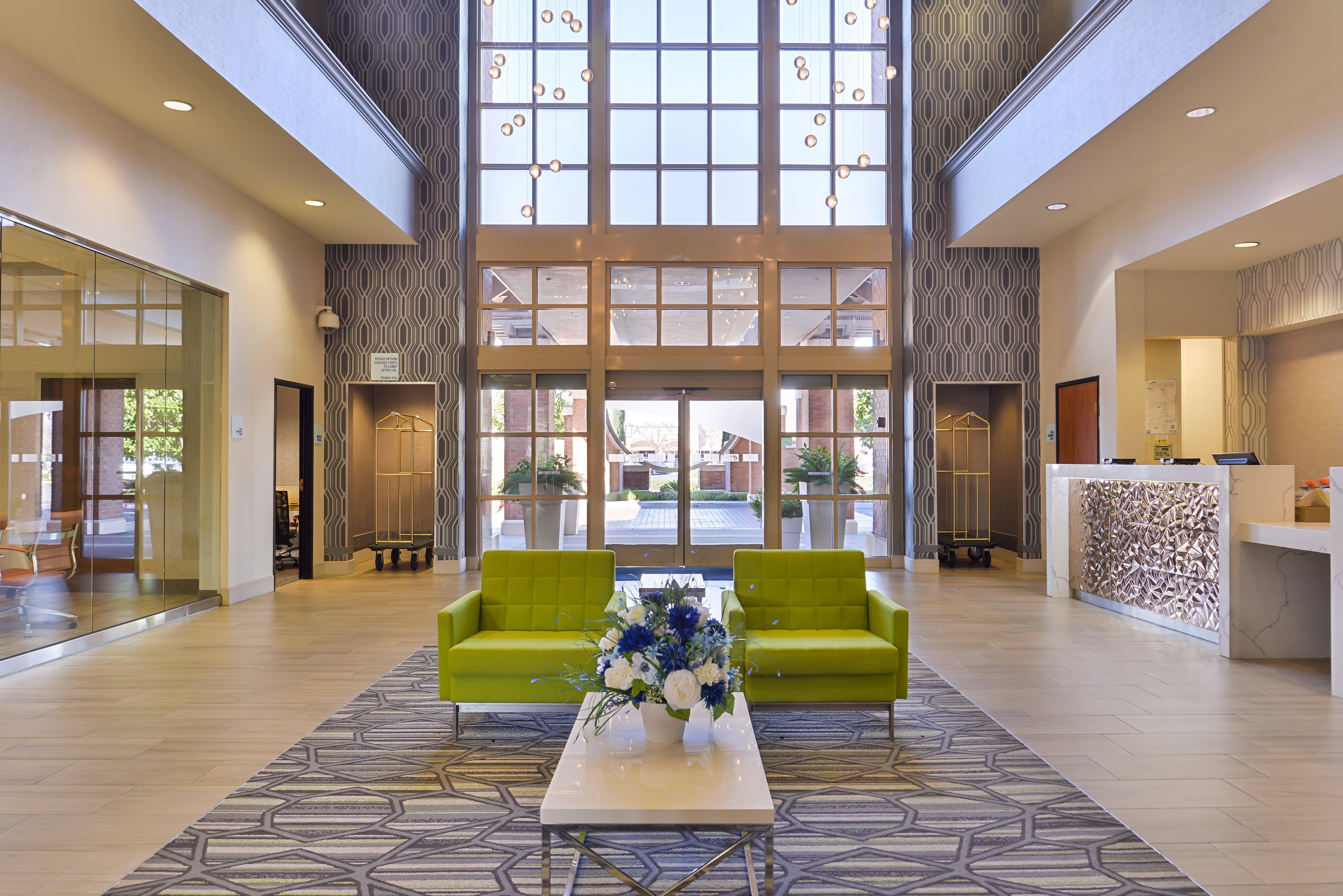 Holiday Inn Express & Suites Elk Grove Central - Hwy 99 By Ihg Exteriér fotografie